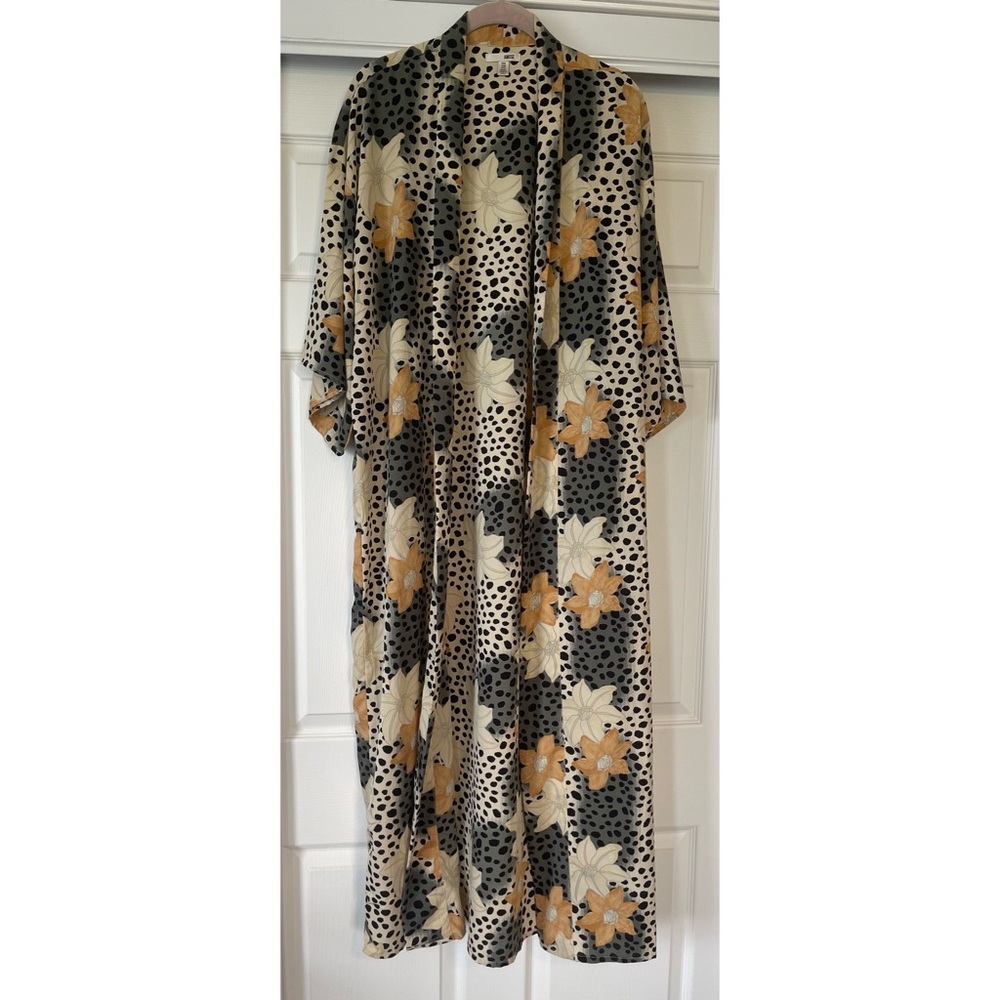 Amuse Society Floral Kimono
